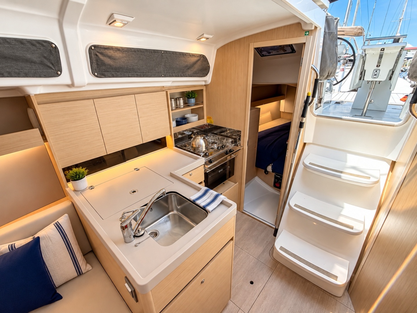 Lady Balkam 34ft Beneteau Yacht For Sale