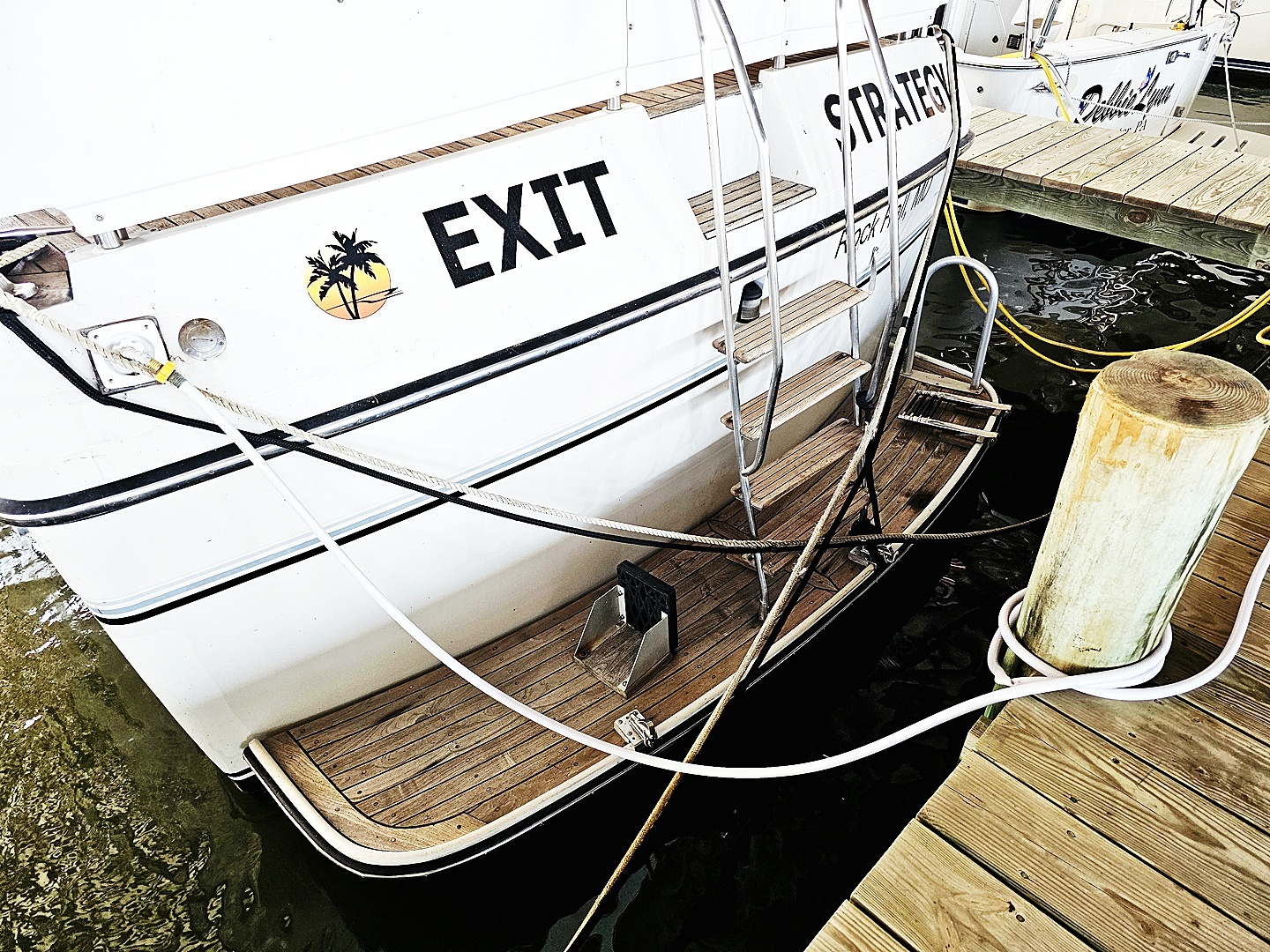 1988 President 37 Aft Cabin