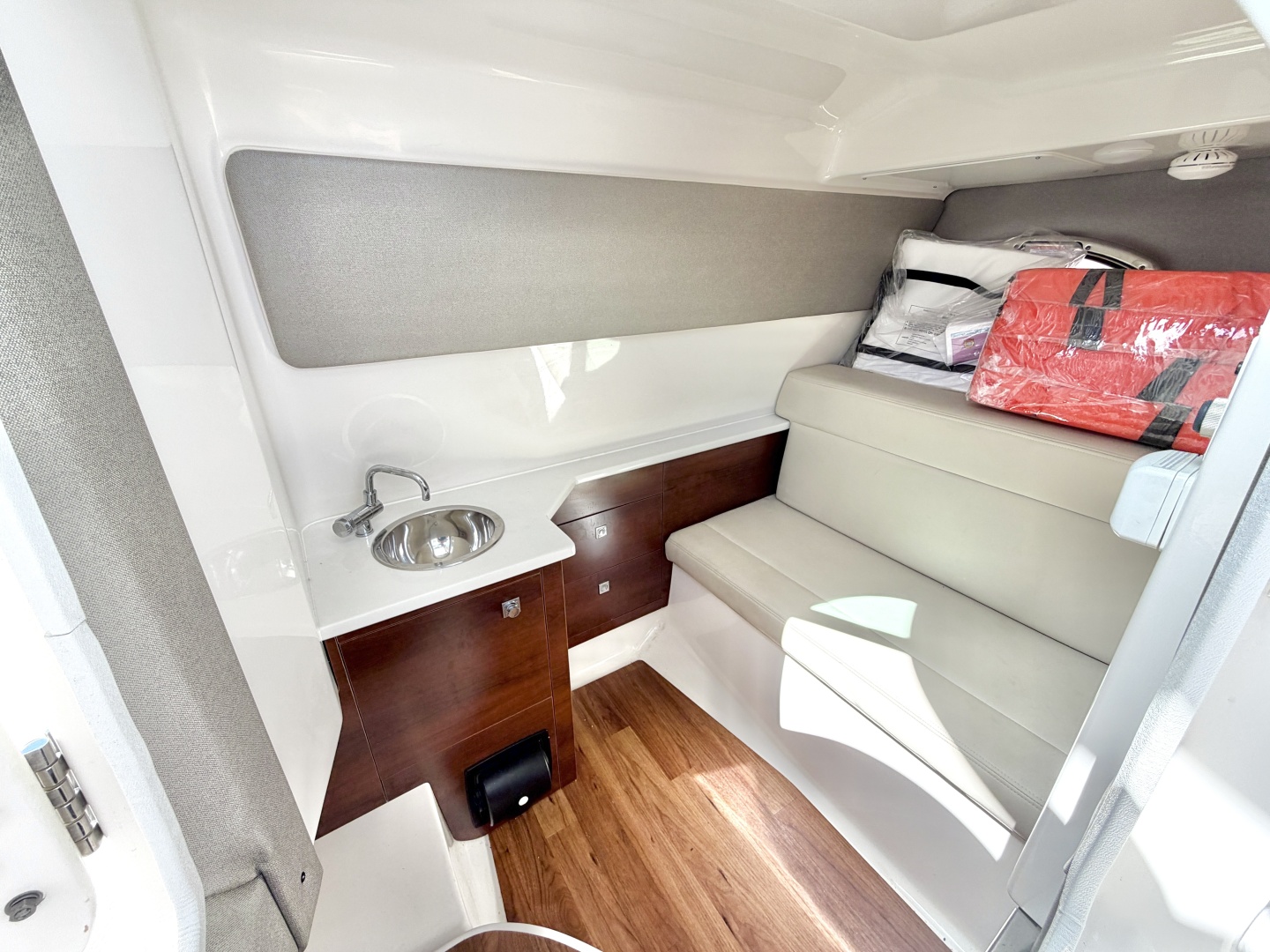 28ft Chaparral Yacht For Sale 28ft Chaparral Yacht For Sale