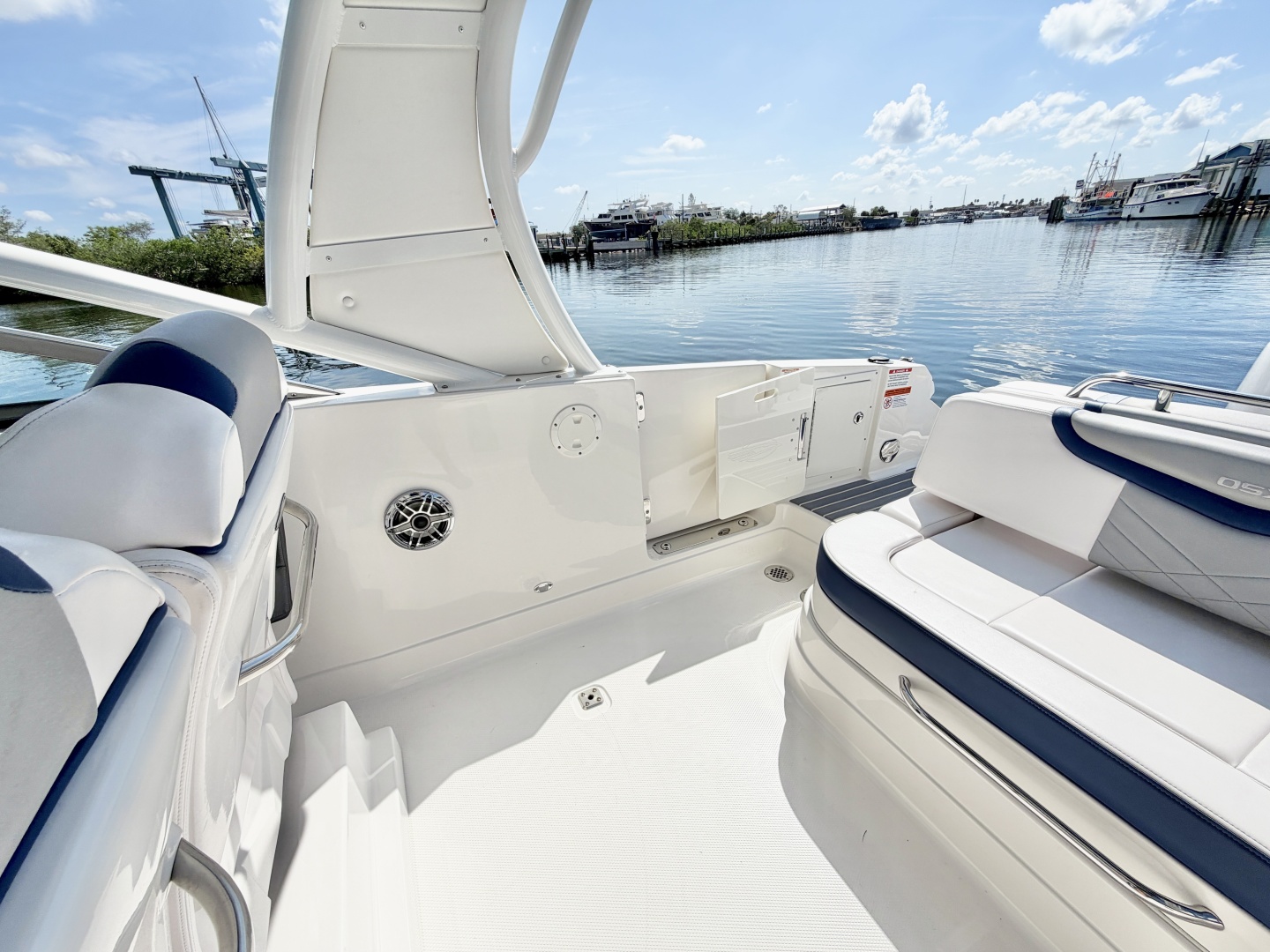 28ft Chaparral Yacht For Sale 28ft Chaparral Yacht For Sale