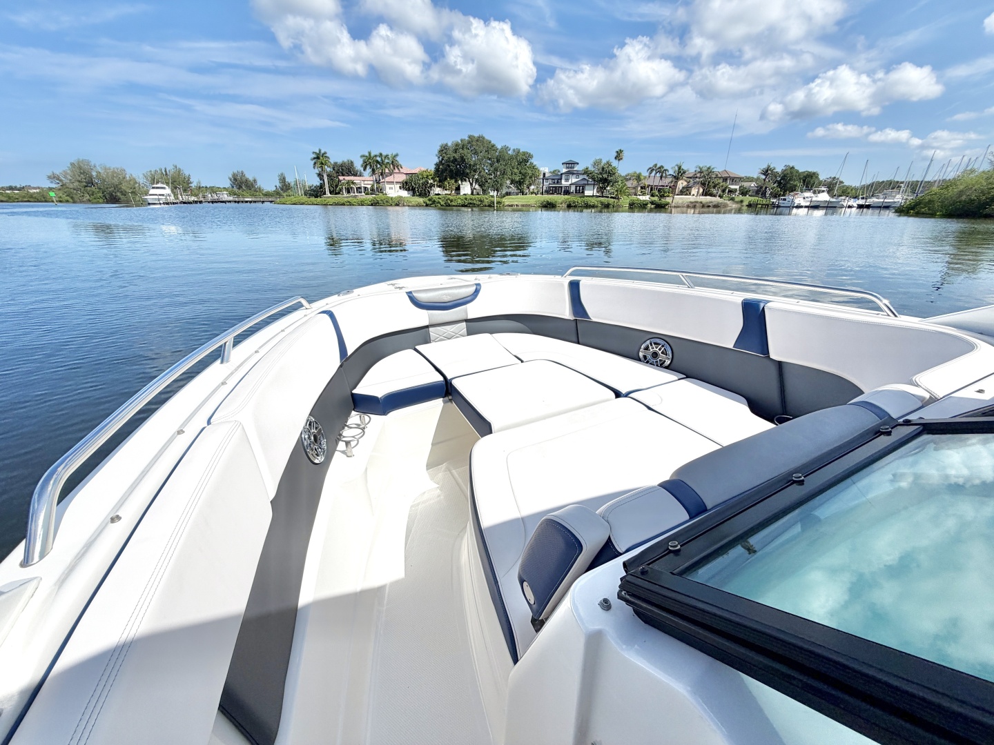 28ft Chaparral Yacht For Sale 28ft Chaparral Yacht For Sale