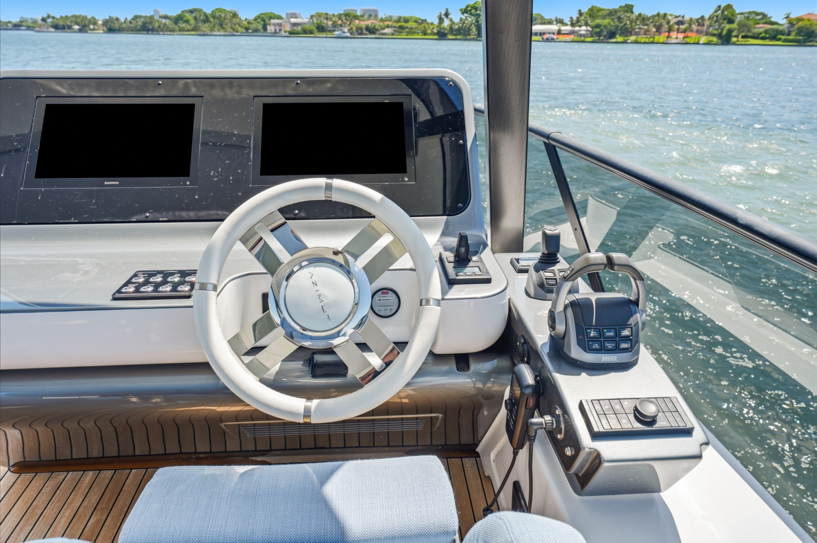 2025 Azimut 68 FLY