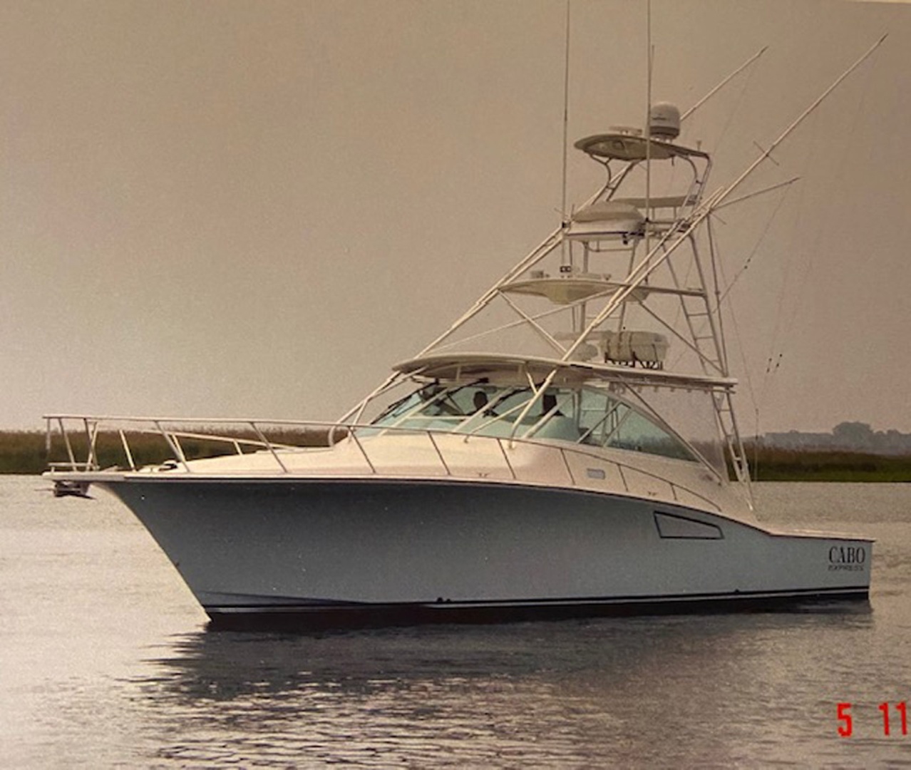 2005 Cabo 40 Express