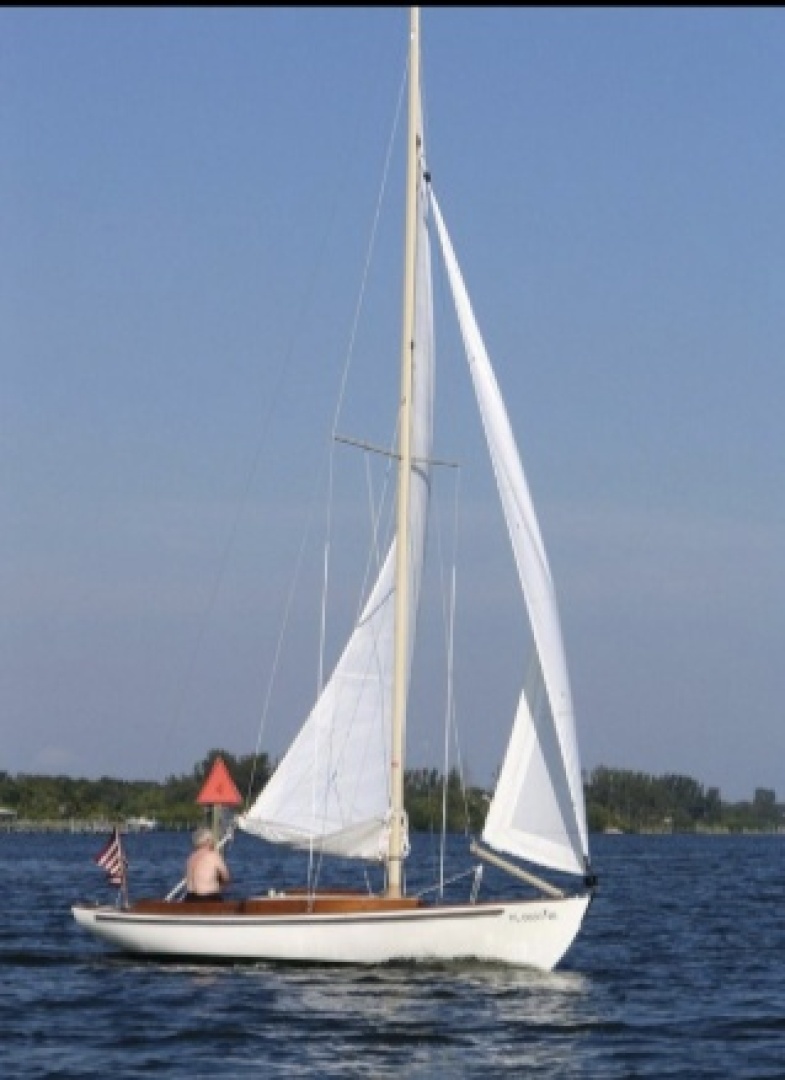 26ft Herreshoff Yacht For Sale