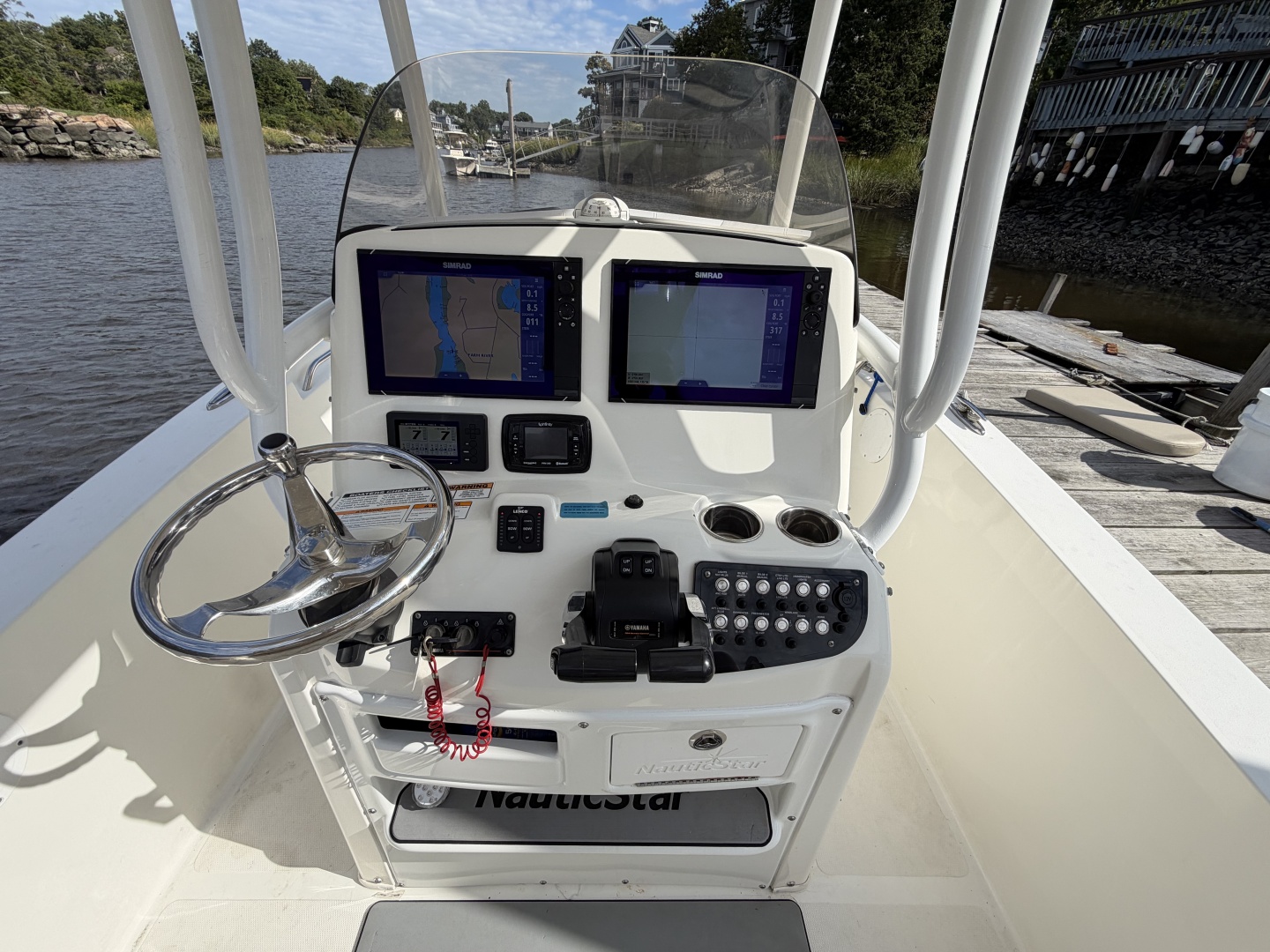 26ft NauticStar Yacht For Sale