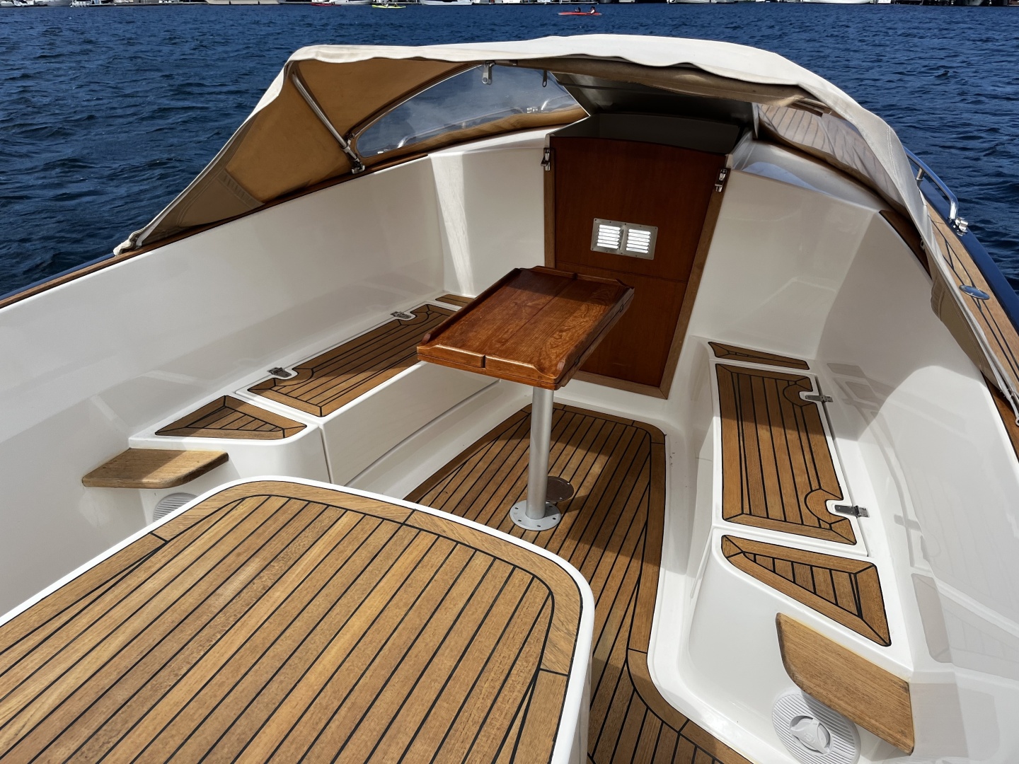 LA FENICE 28ft AdmiralsTender Yacht For Sale LA FENICE 28ft AdmiralsTender Yacht For Sale