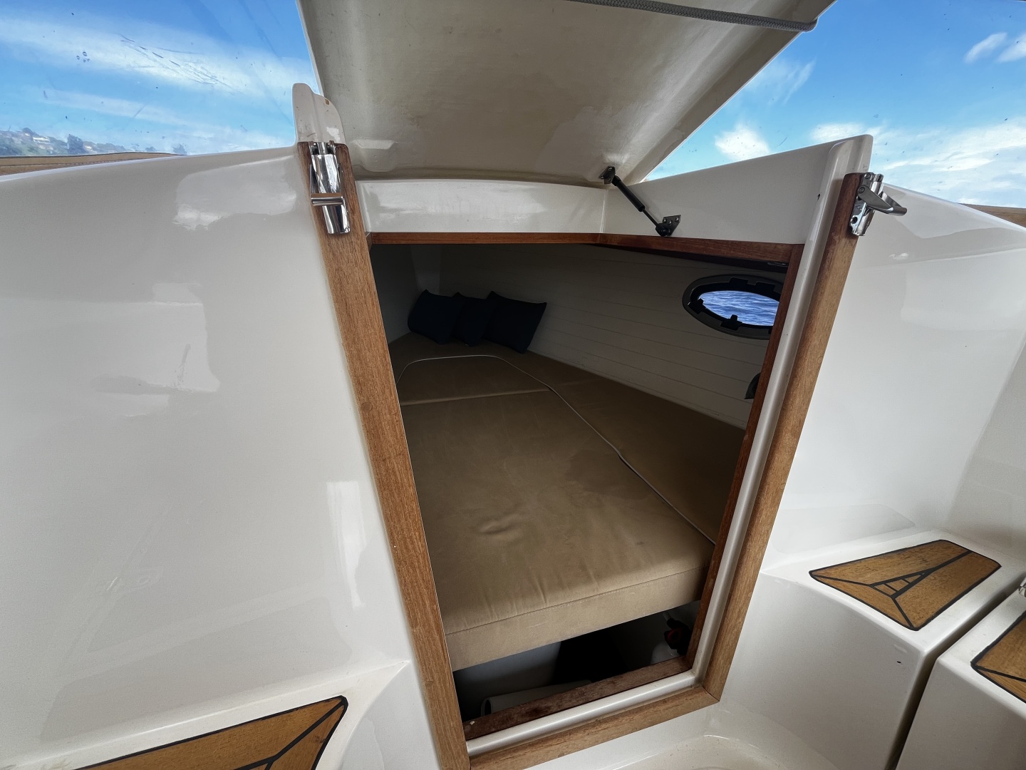 LA FENICE 28ft AdmiralsTender Yacht For Sale LA FENICE 28ft AdmiralsTender Yacht For Sale
