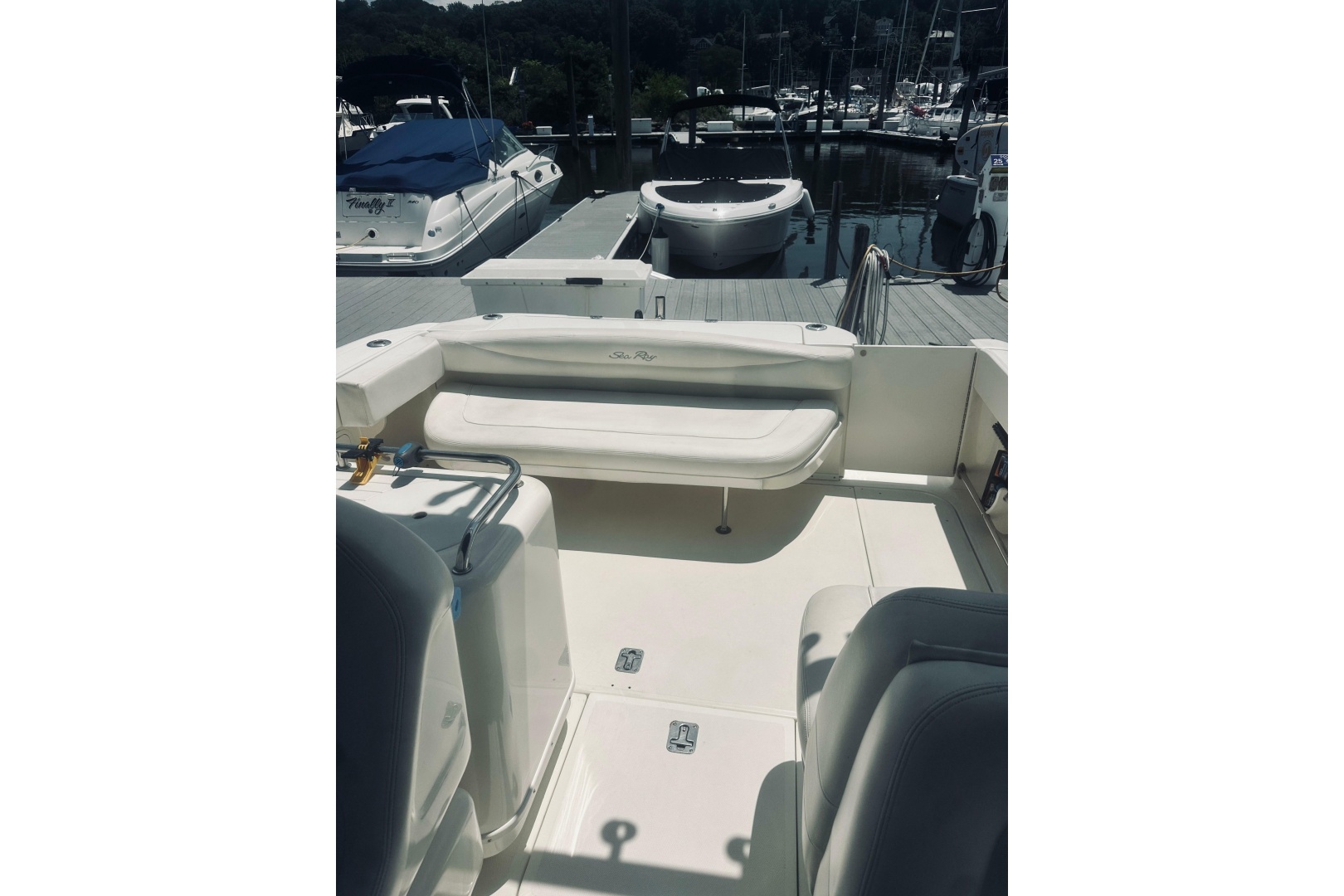 Fiasco 29ft Sea Ray Yacht For Sale Fiasco 29ft Sea Ray Yacht For Sale
