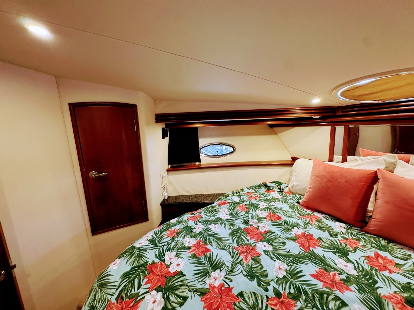 Carver 450 Voyager Pilothouse Yacht For Sale