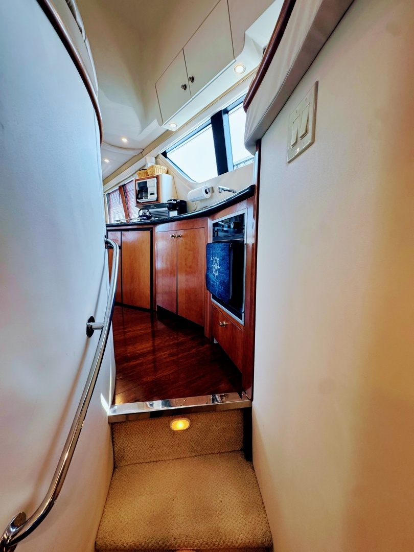 Carver 450 Voyager Pilothouse Yacht For Sale