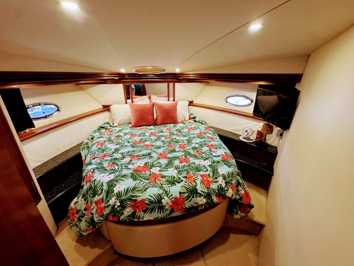 Carver 450 Voyager Pilothouse Yacht For Sale