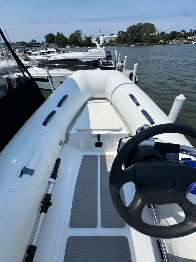 Carver 450 Voyager Pilothouse Yacht For Sale