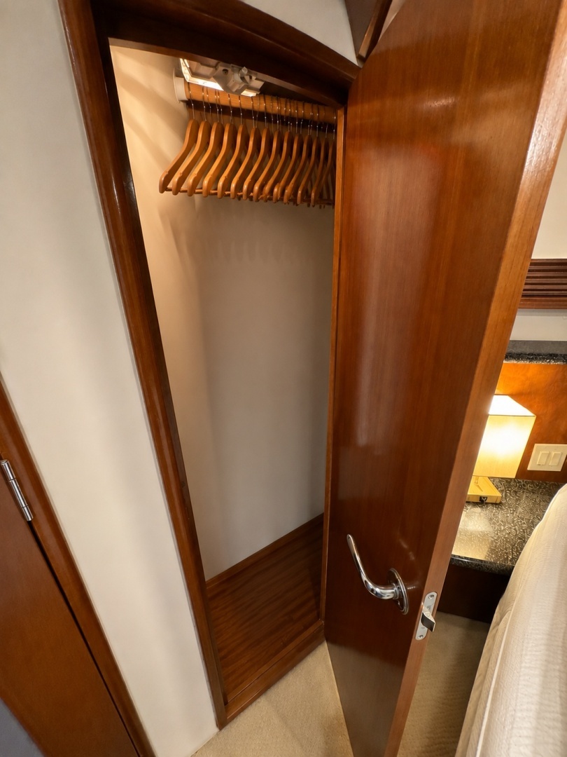 Carver 450 Voyager Pilothouse Yacht For Sale
