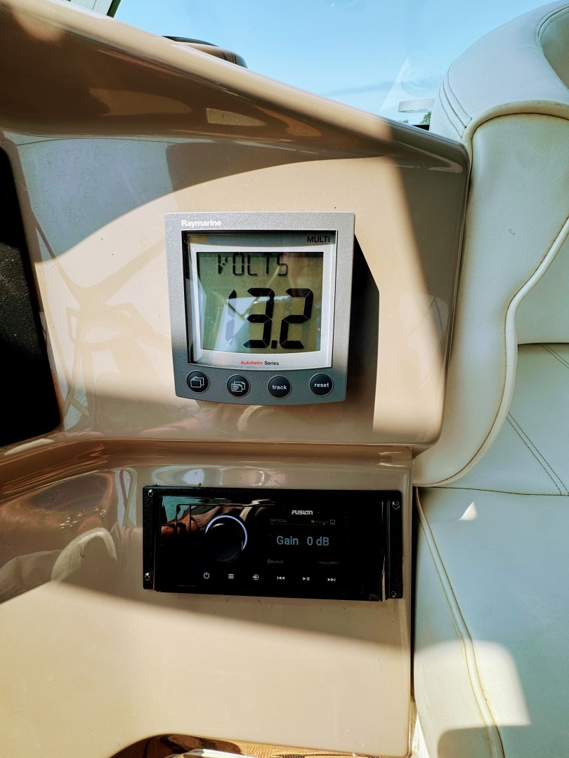 Carver 450 Voyager Pilothouse Yacht For Sale