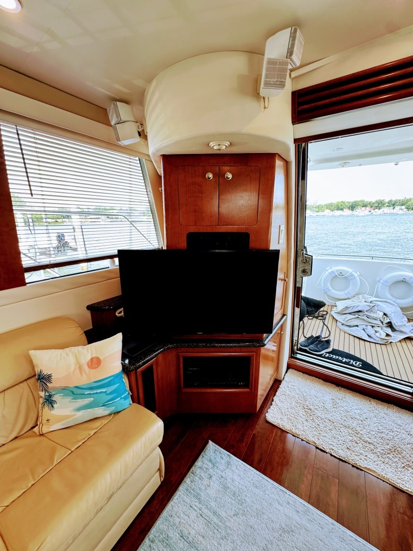 Carver 450 Voyager Pilothouse Yacht For Sale