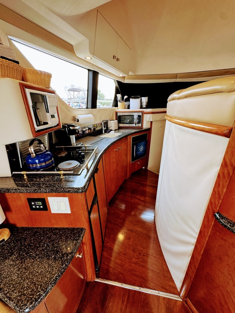 Carver 450 Voyager Pilothouse Yacht For Sale