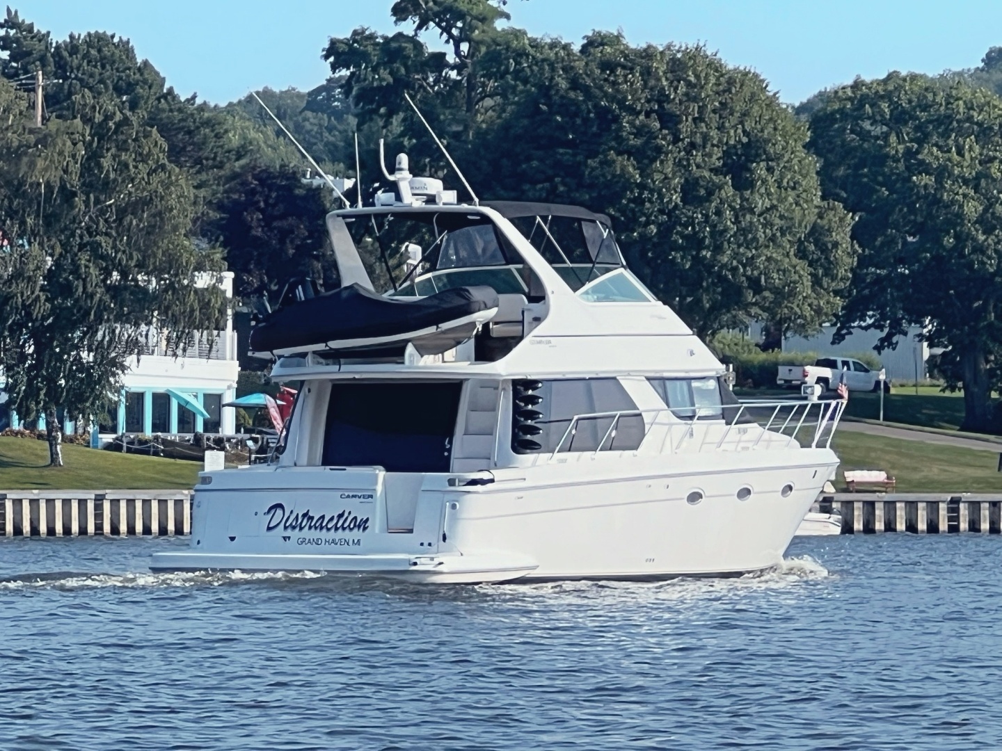 Carver 450 Voyager Pilothouse Yacht For Sale