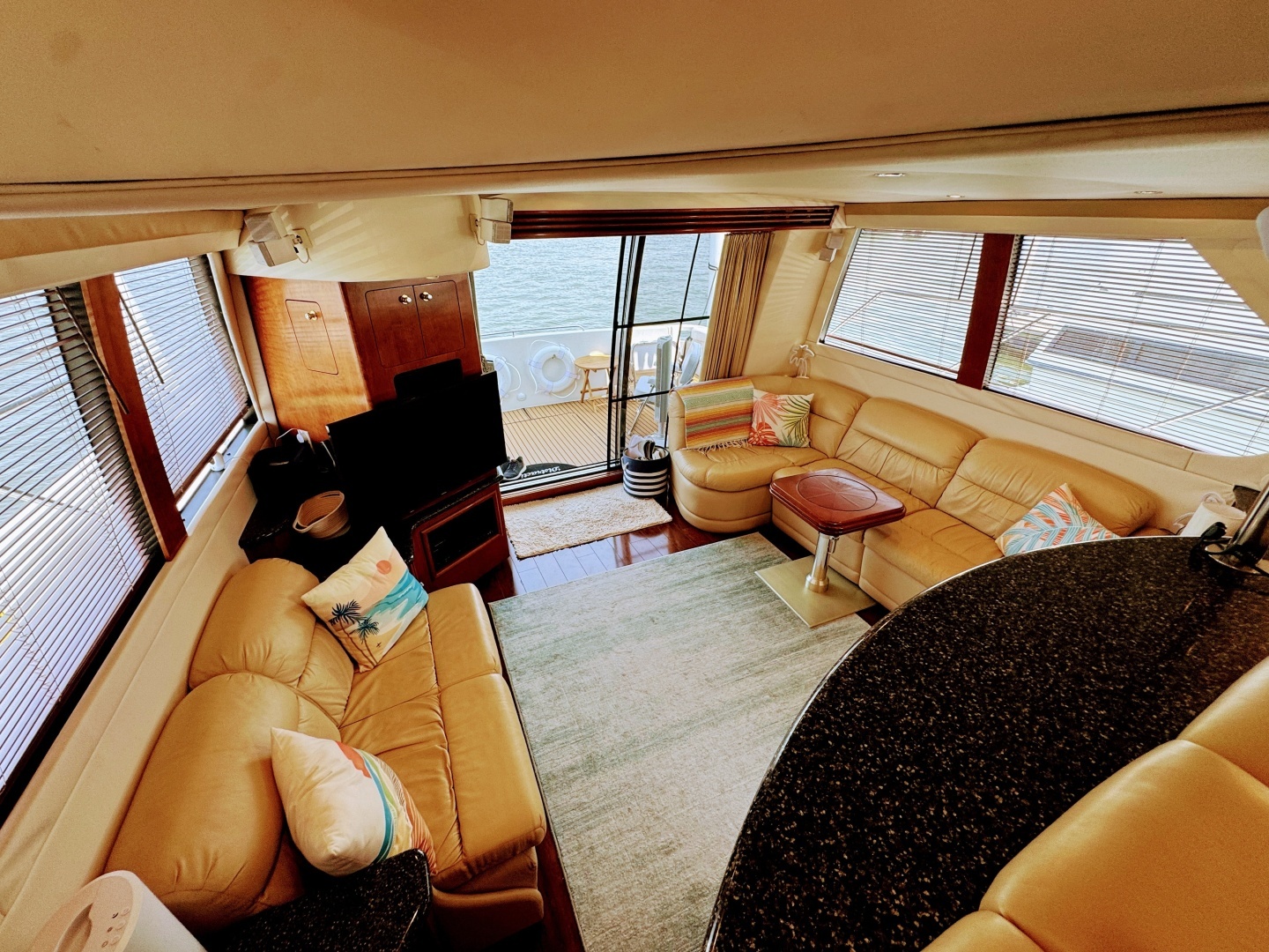 Carver 450 Voyager Pilothouse Yacht For Sale