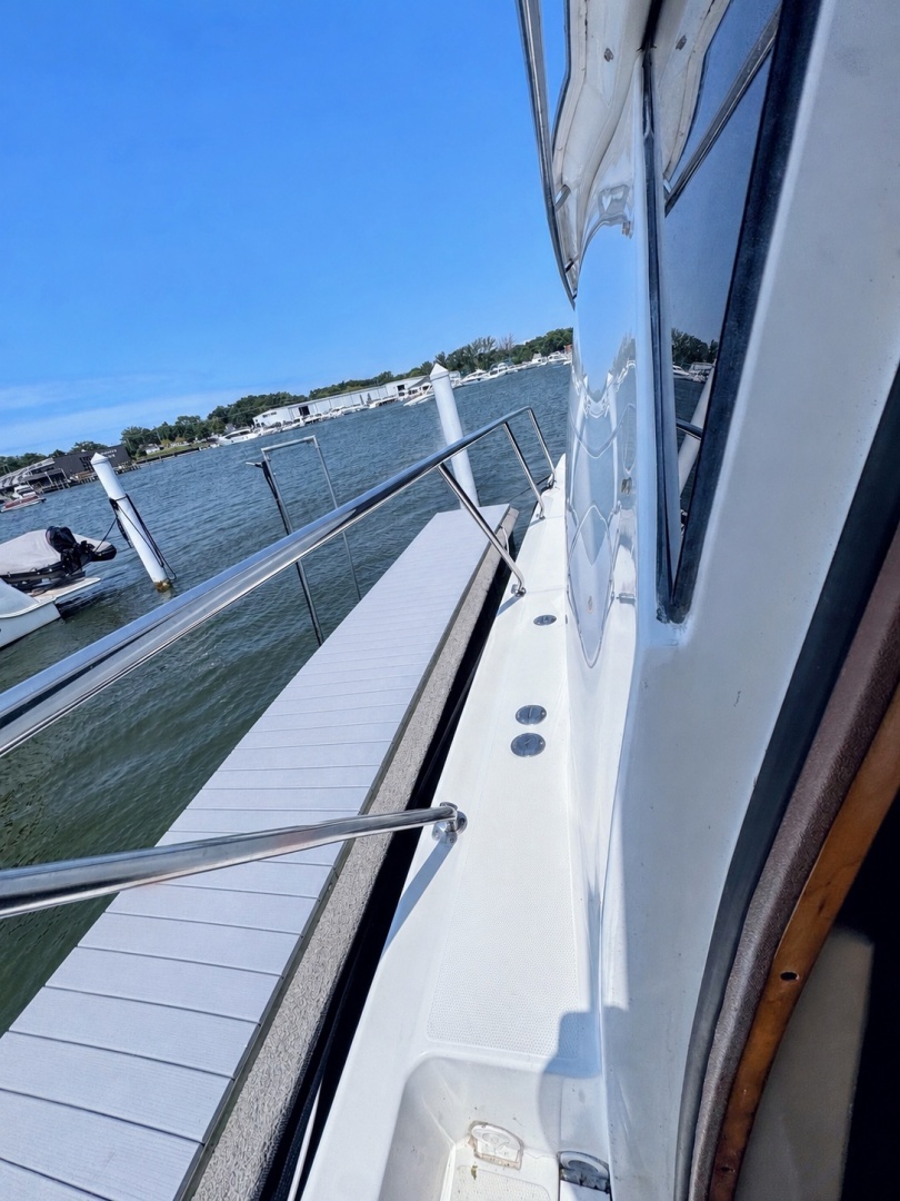 Carver 450 Voyager Pilothouse Yacht For Sale