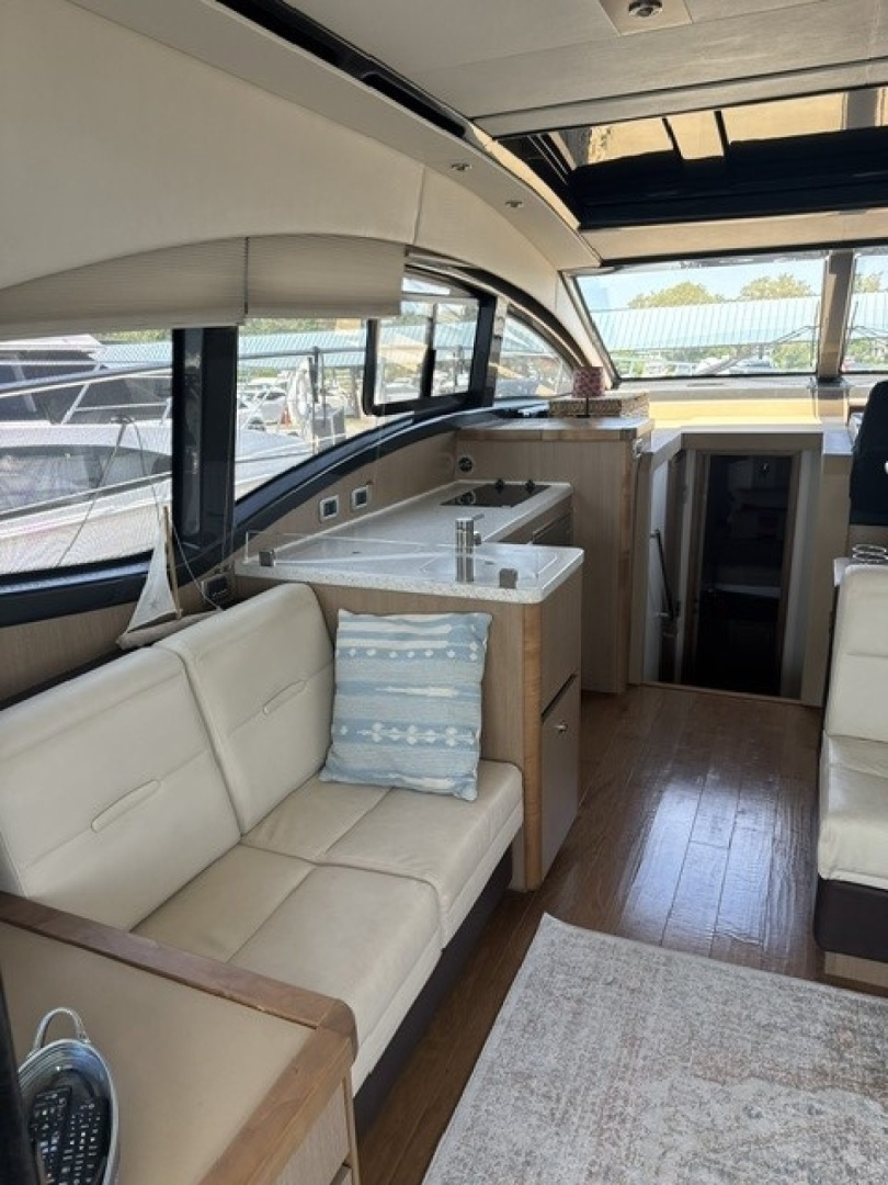 April 40ft Sea Ray Yacht For Sale