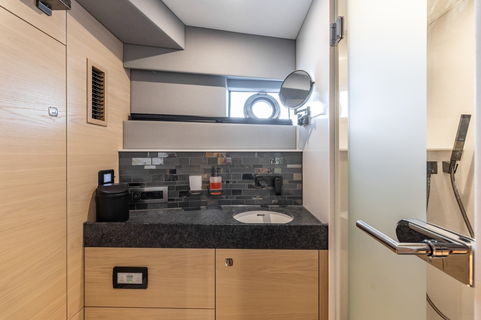 Steeler 72 TWO BUBBLES - Interior