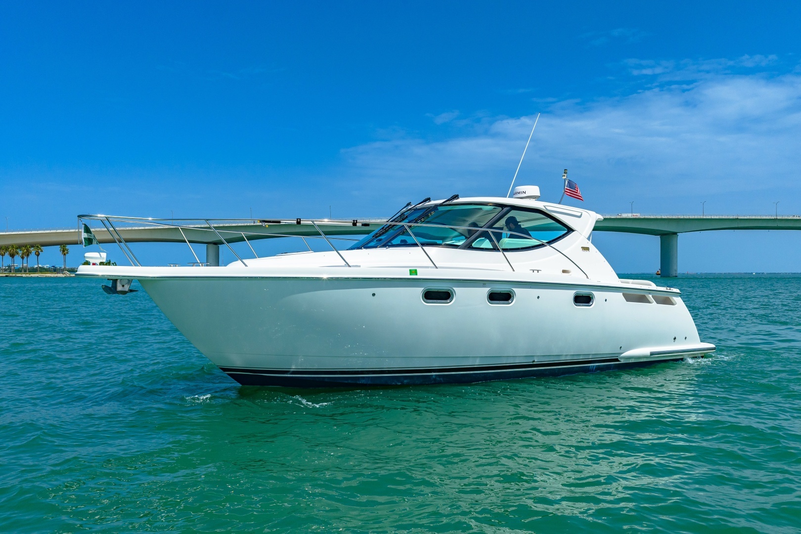 2011 Tiara Yachts 3500 Sovran LE