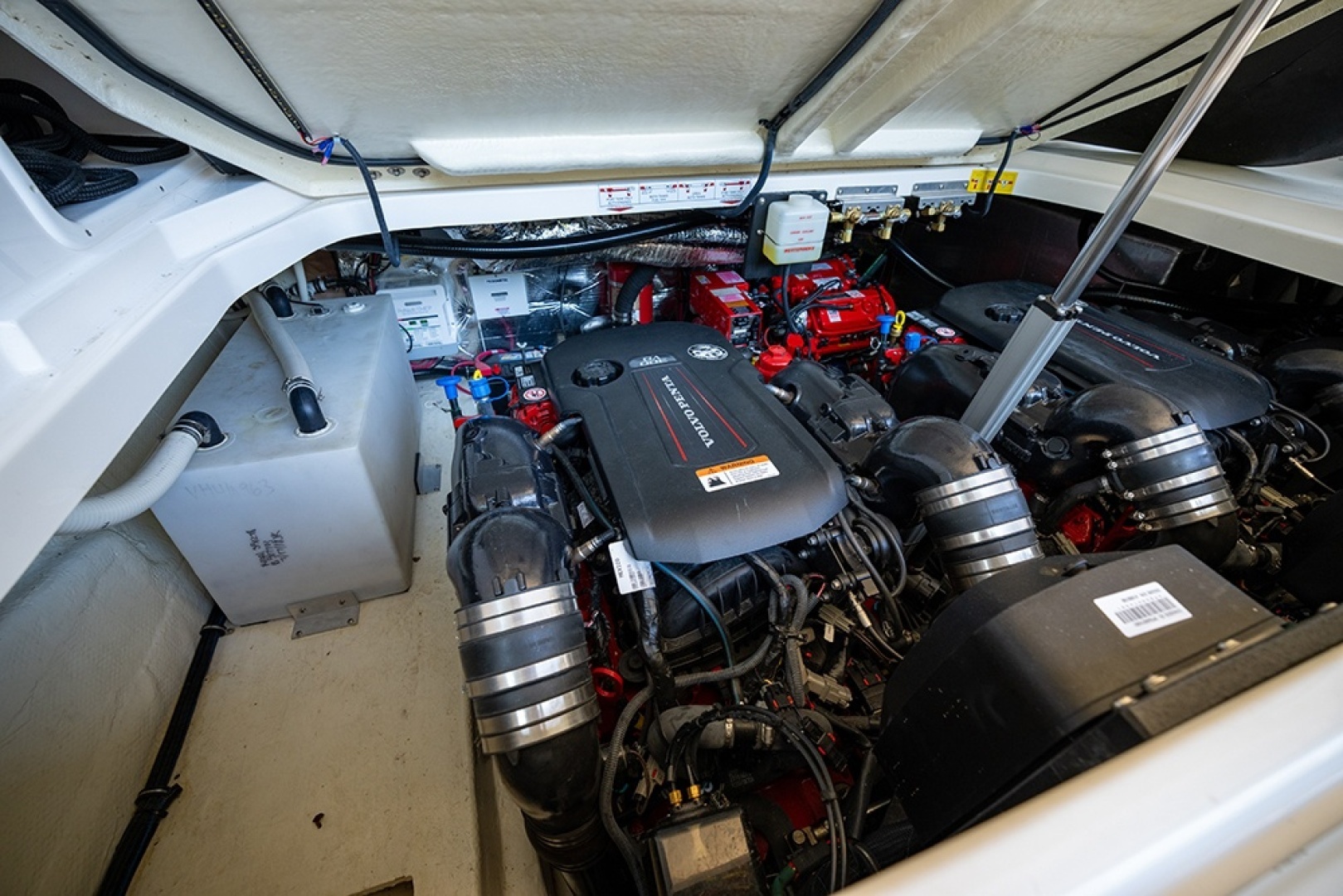 Regal 35 Sport Coupe Yacht For Sale