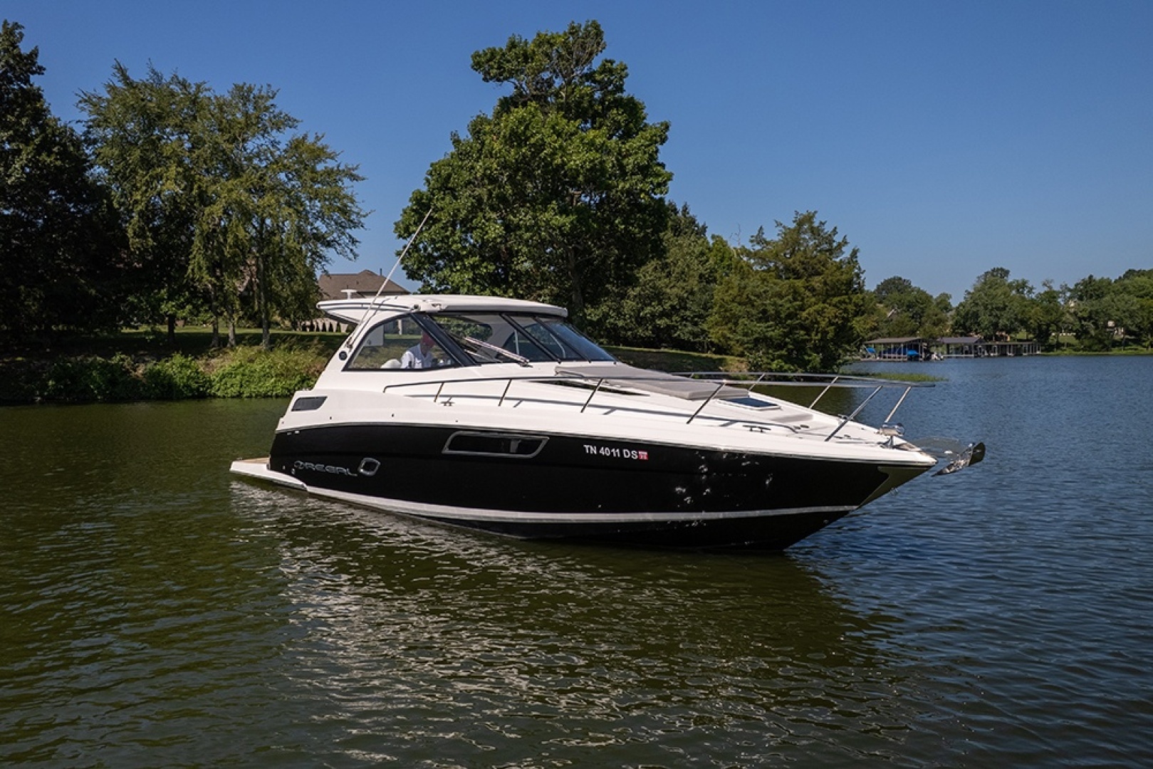 Regal 35 Sport Coupe Yacht For Sale