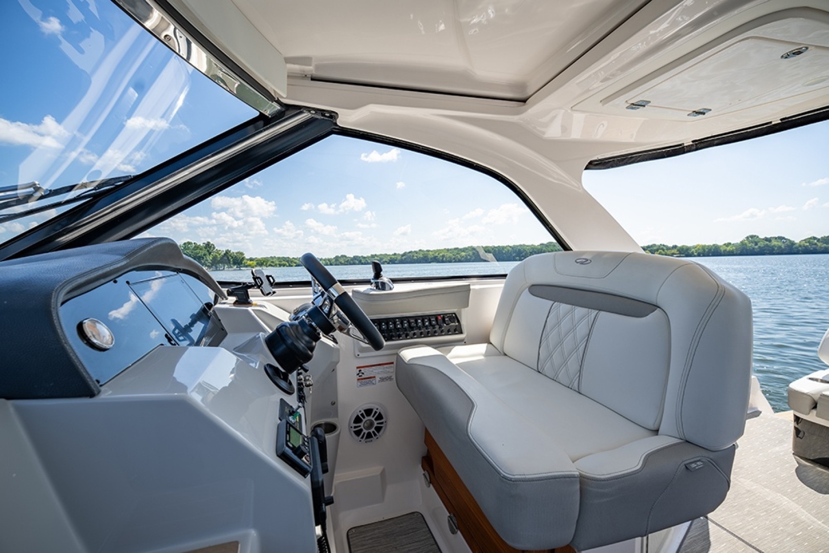Regal 35 Sport Coupe Yacht For Sale
