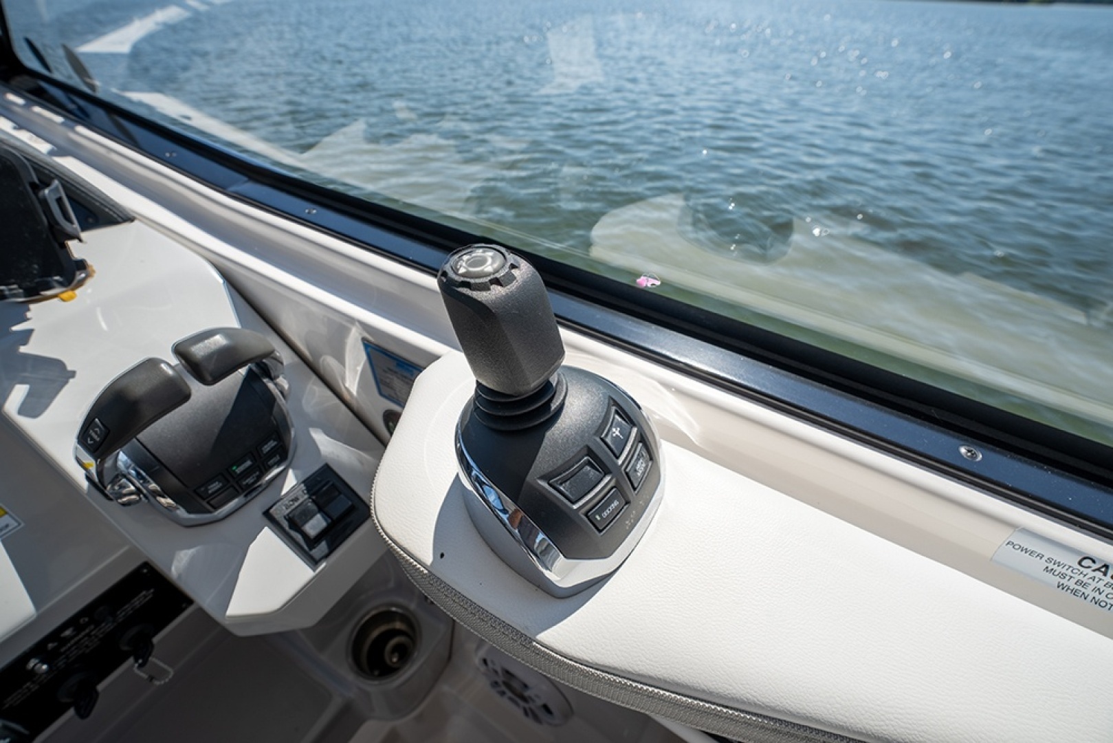 Regal 35 Sport Coupe Yacht For Sale
