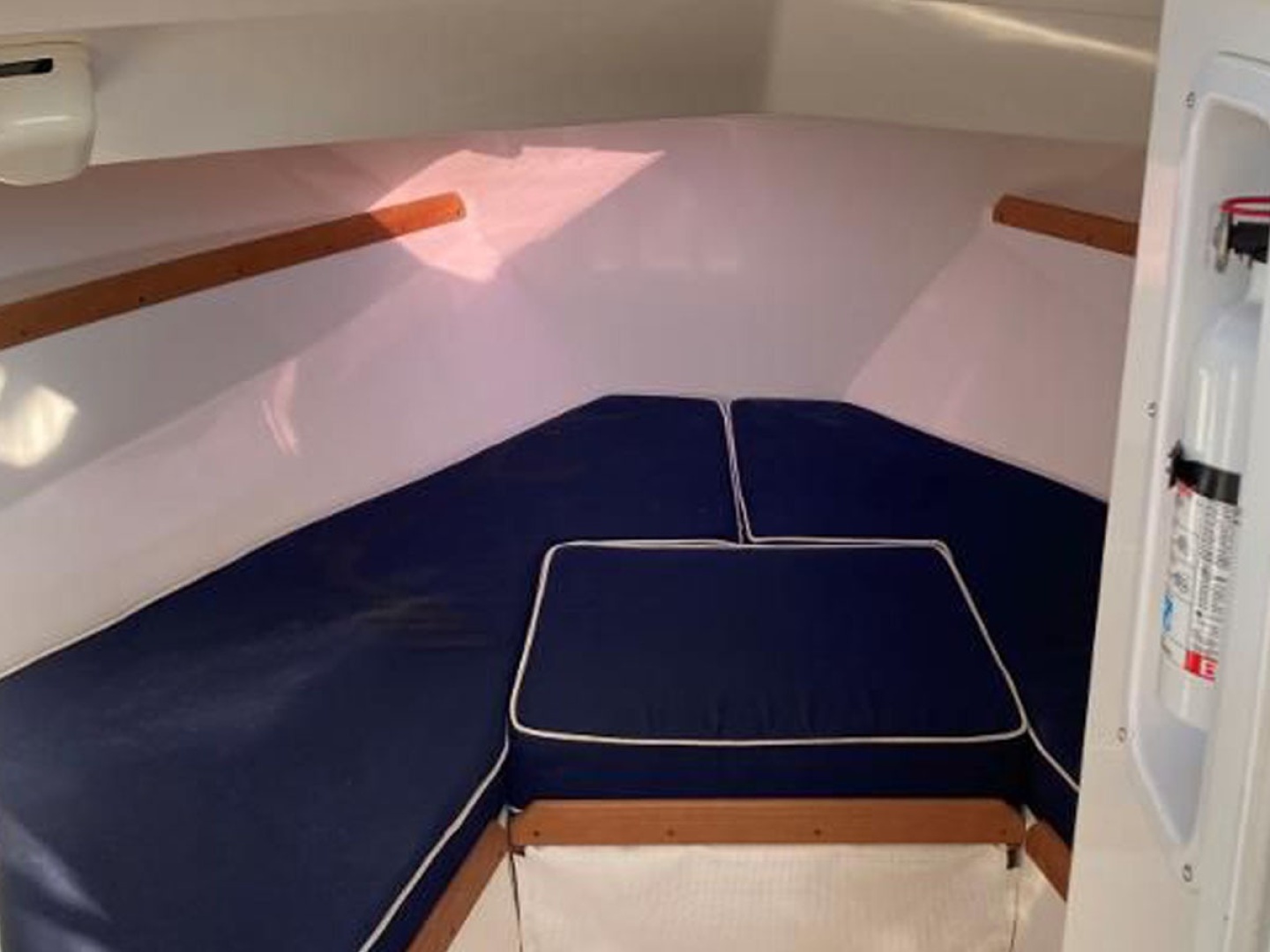 Interior with V-Berth