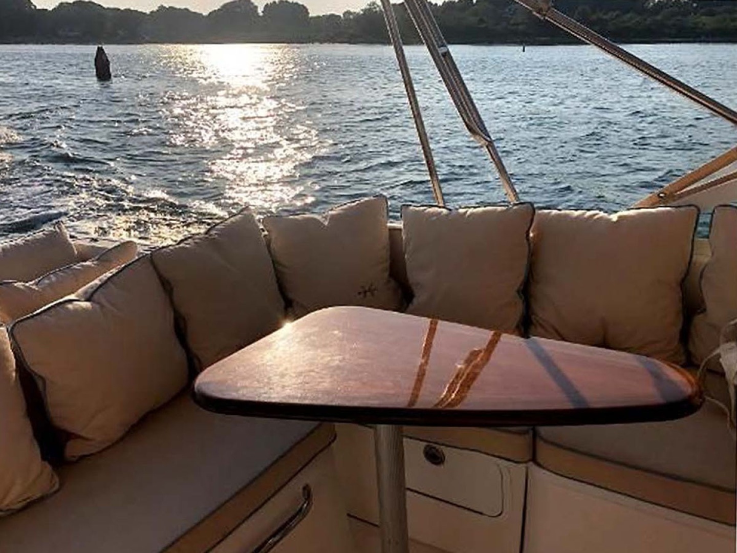 OCTOBER SKY 25ft Hunt Yachts Yacht For Sale