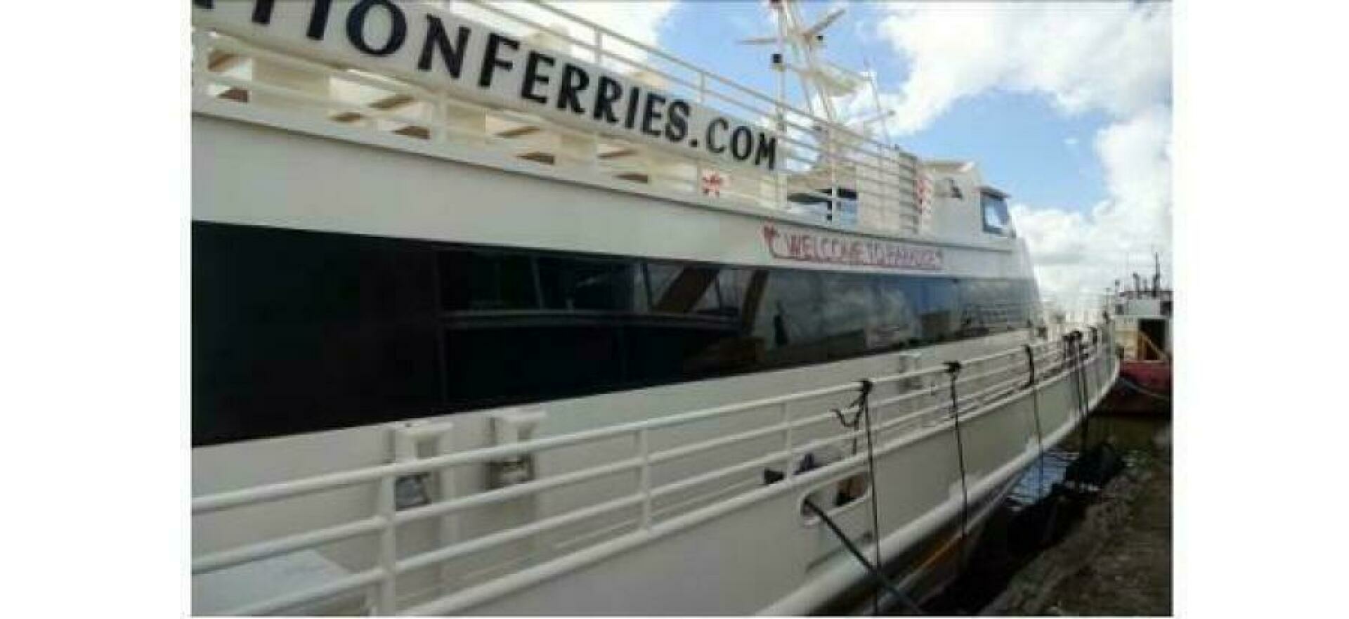 Custom Camcraft / Midship Marine High Speed Passenger Vessel Yacht For Sale