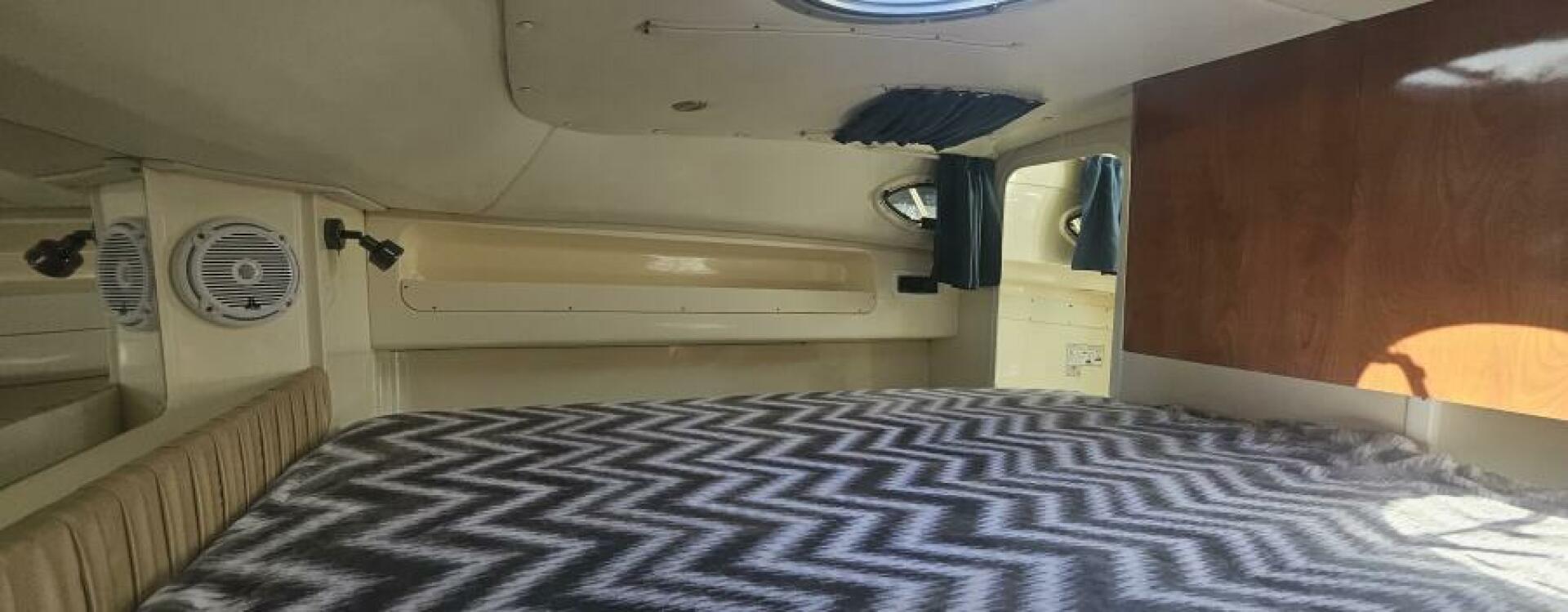 K DEE 32ft World Cat Yacht For Sale