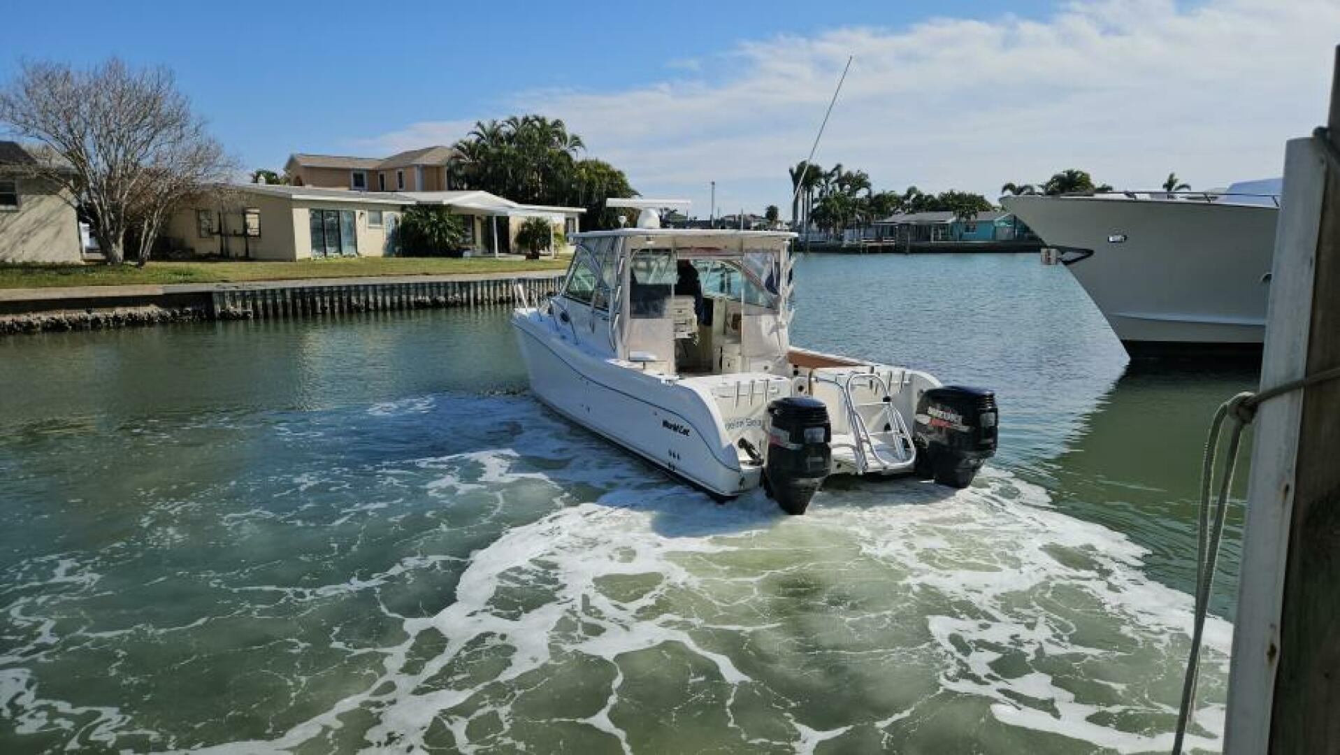 K DEE 32ft World Cat Yacht For Sale