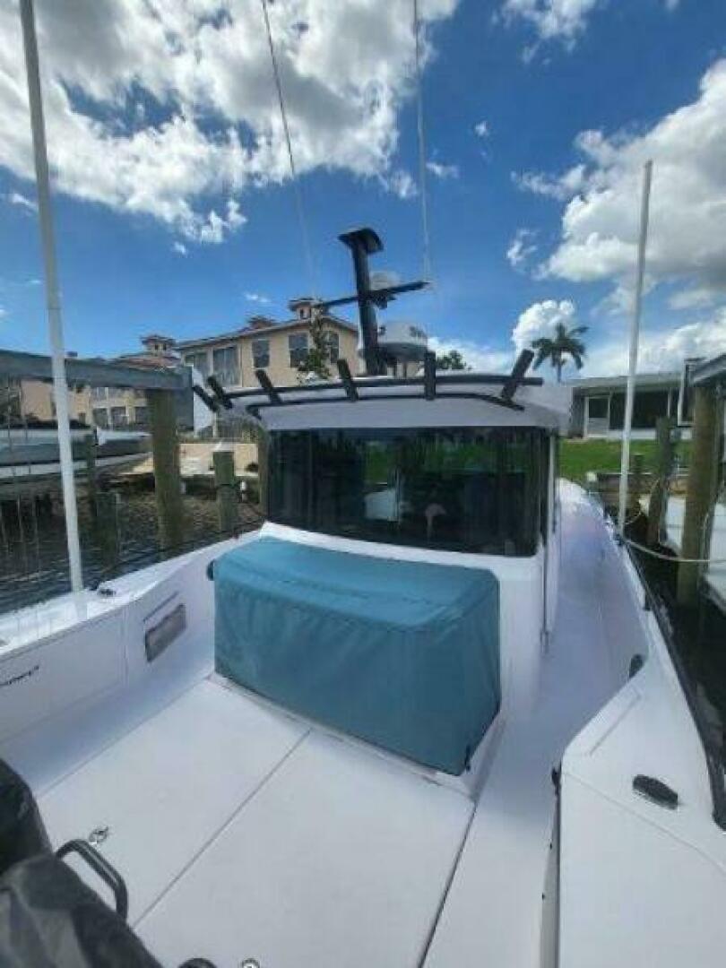 37ft Axopar Yacht For Sale 37ft Axopar Yacht For Sale