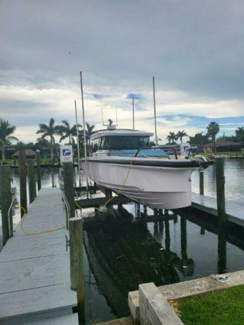 37ft Axopar Yacht For Sale 37ft Axopar Yacht For Sale