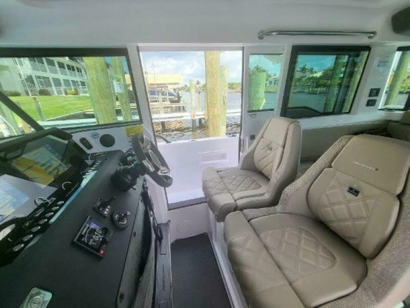 37ft Axopar Yacht For Sale 37ft Axopar Yacht For Sale