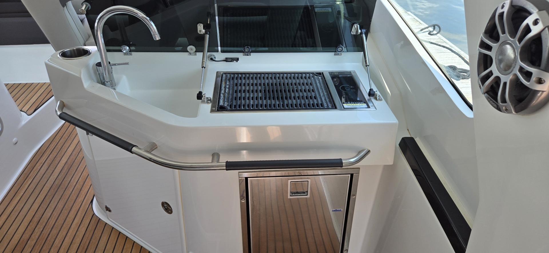 NEVER GIVEN 32ft Beneteau Yacht For Sale NEVER GIVEN 32ft Beneteau Yacht For Sale