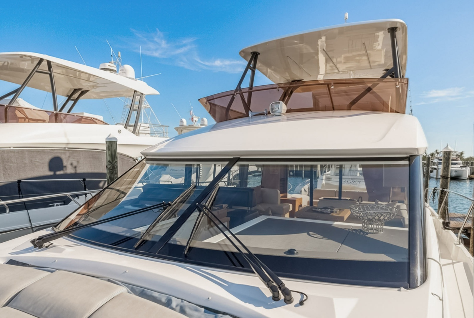 2023 Prestige 520 Fly