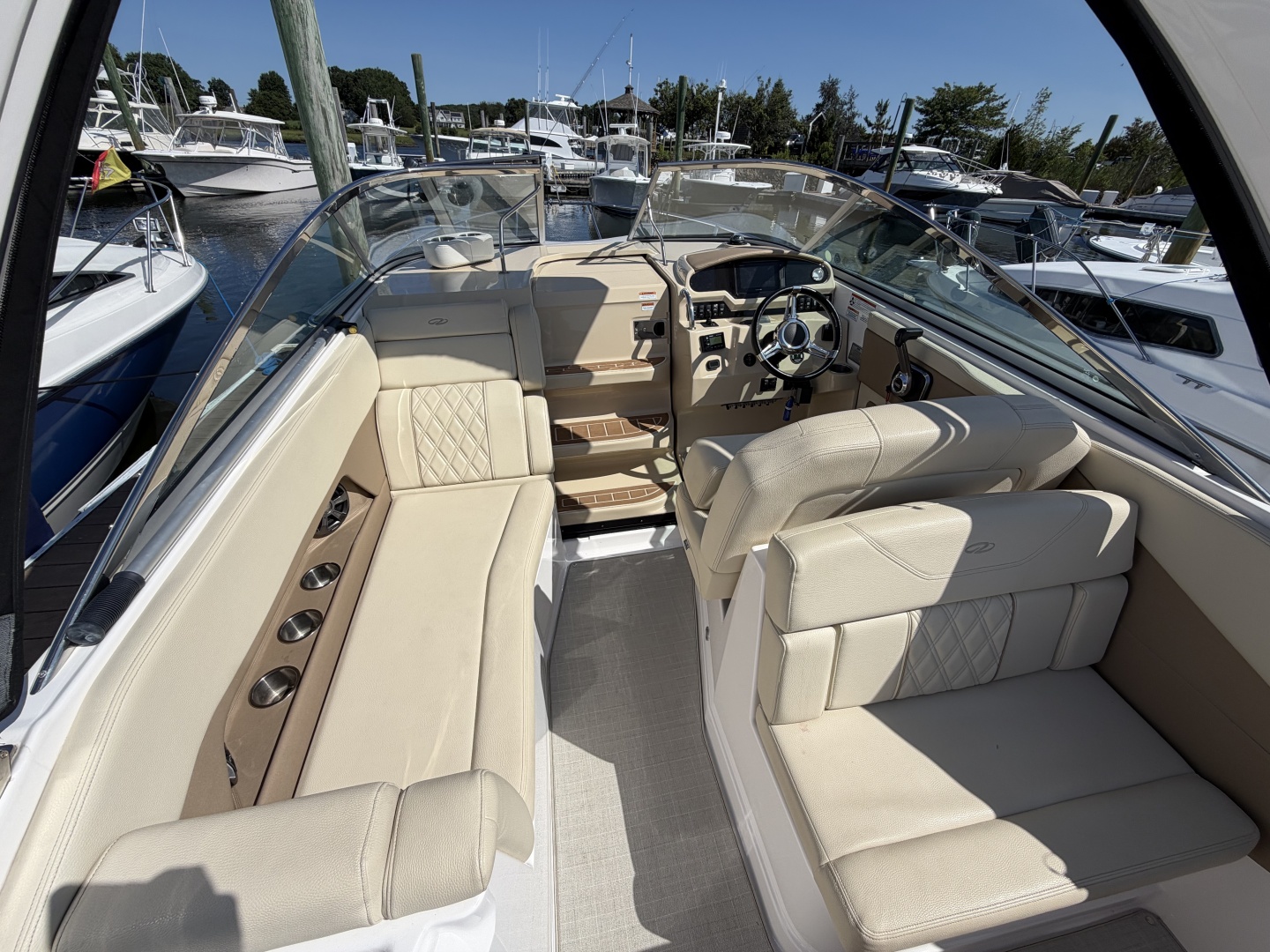 28ft Regal Yacht For Sale