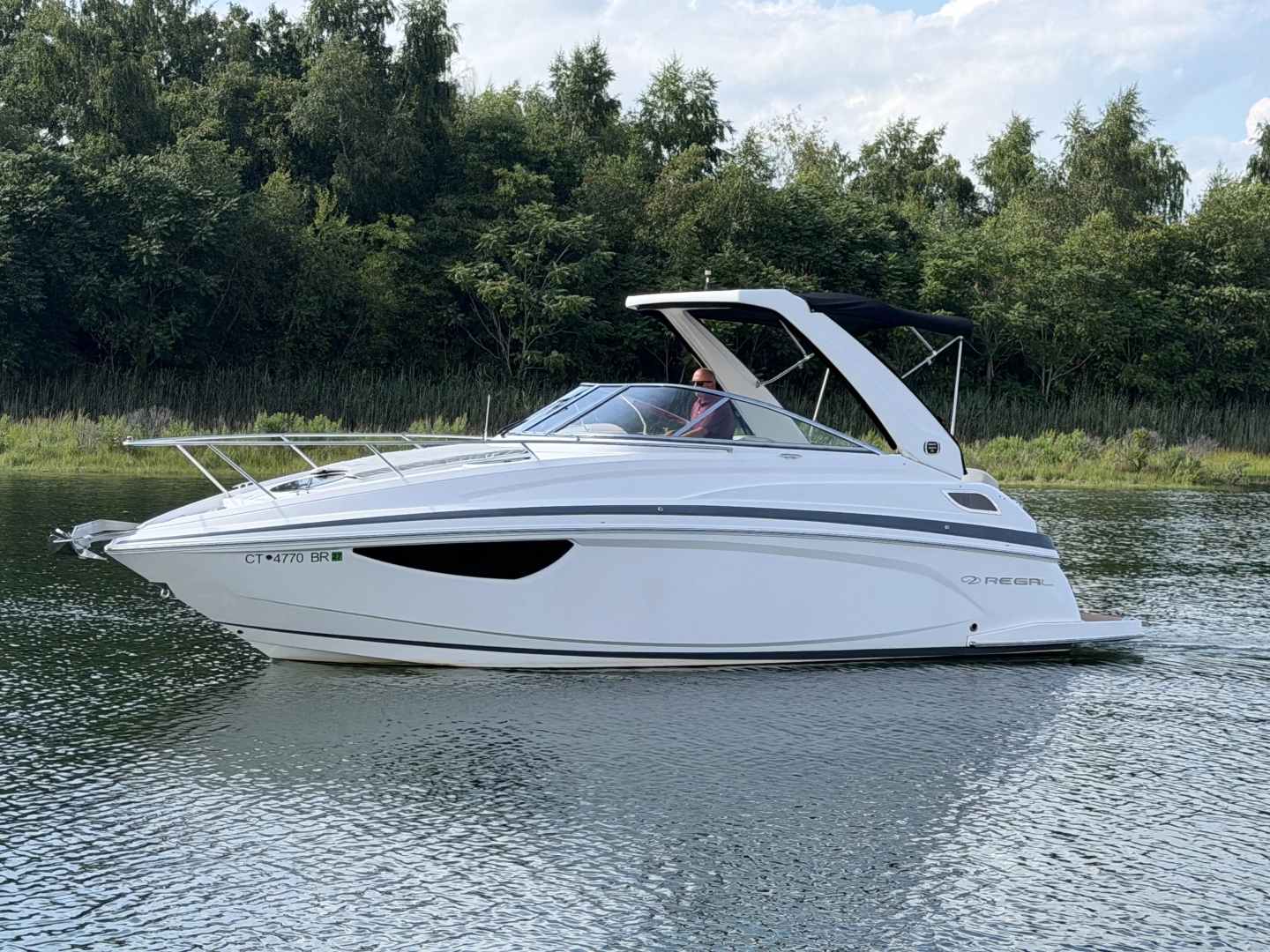 2020 Regal 28 Express