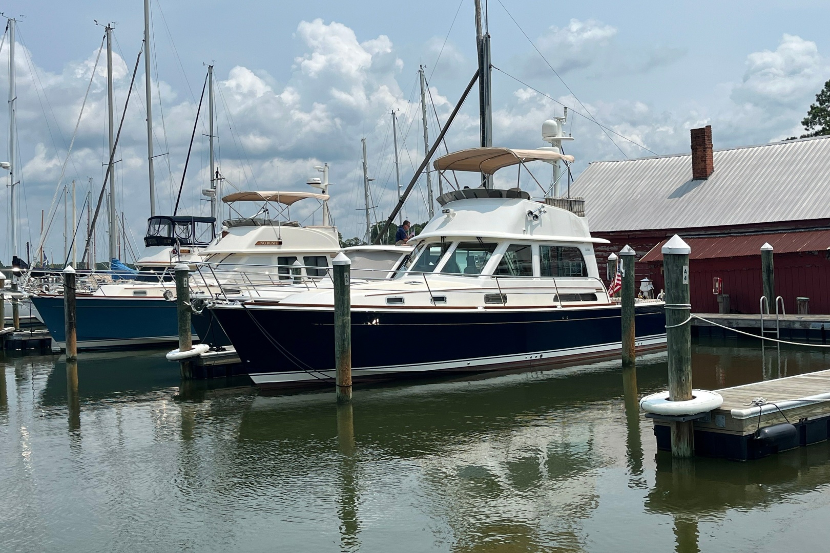2018 Sabre 42 Fly Bridge Sedan