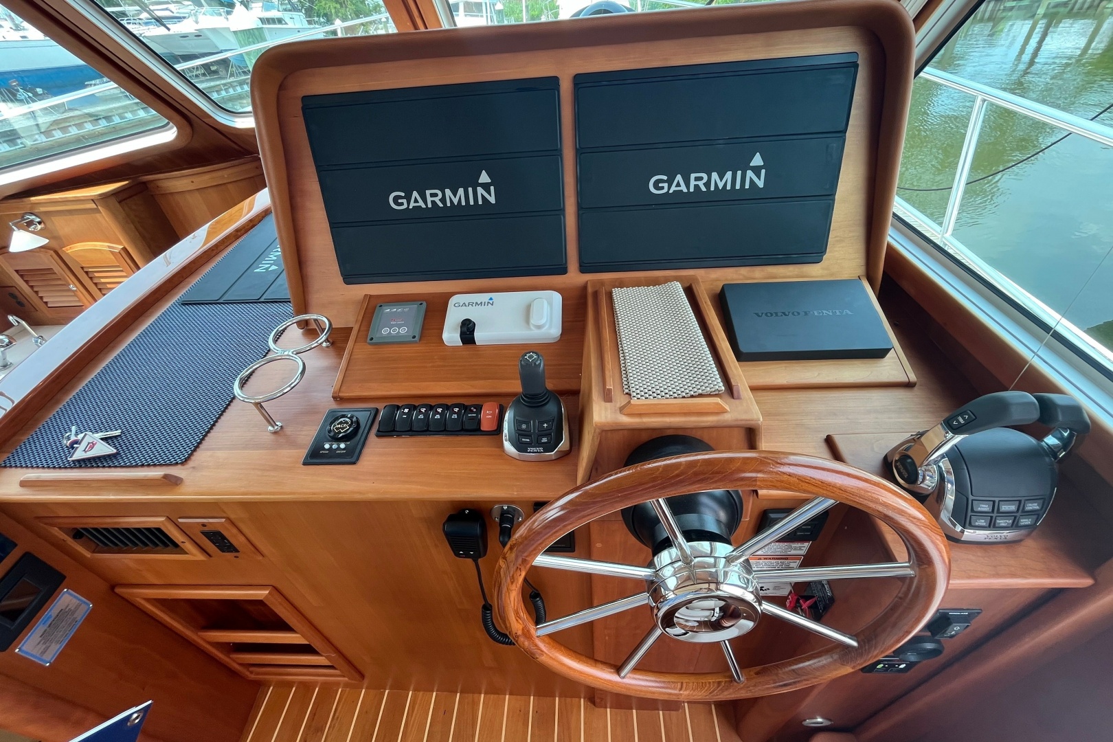 Inve ted 42ft Sabre Yacht For Sale