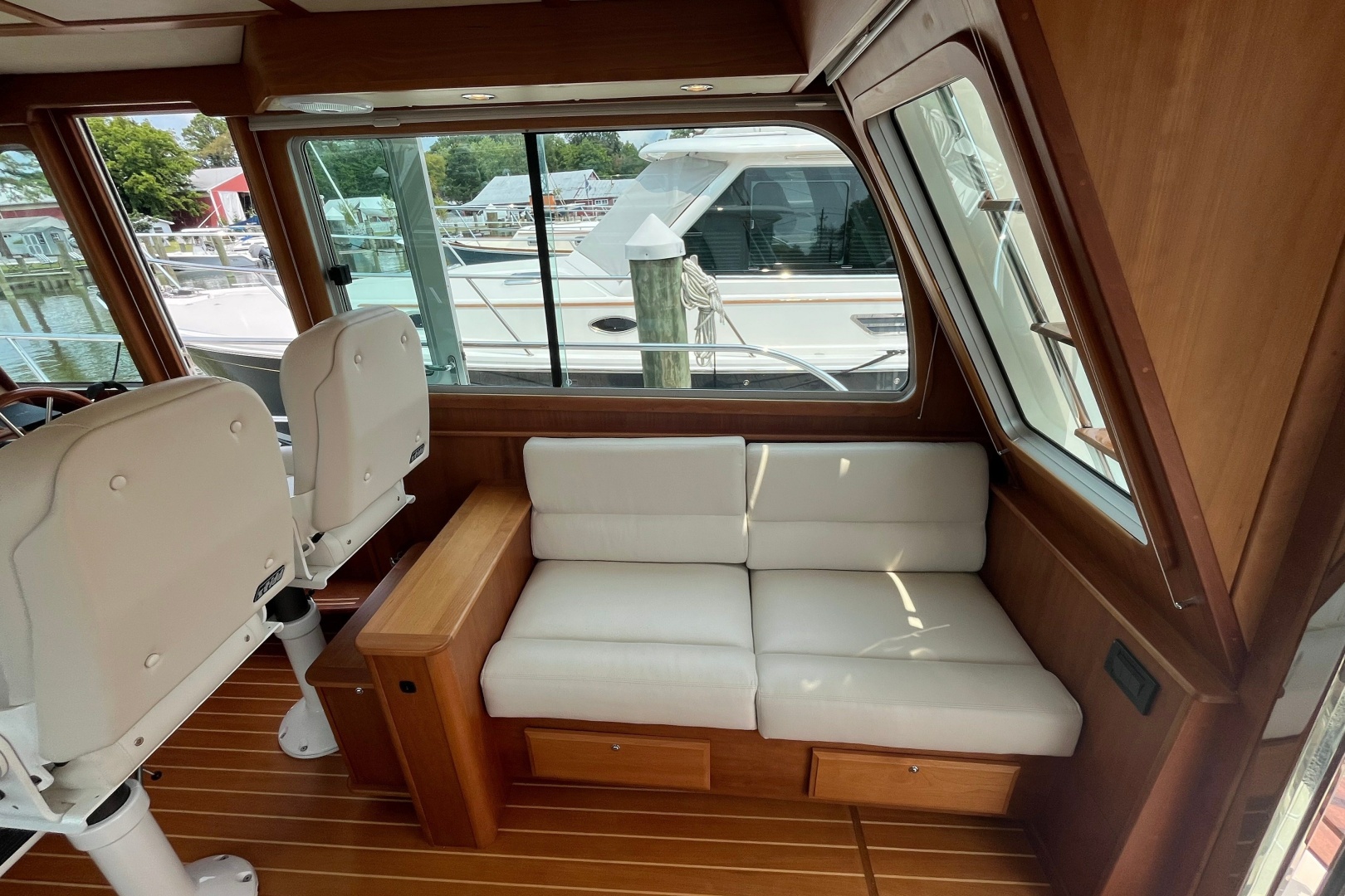 Inve ted 42ft Sabre Yacht For Sale