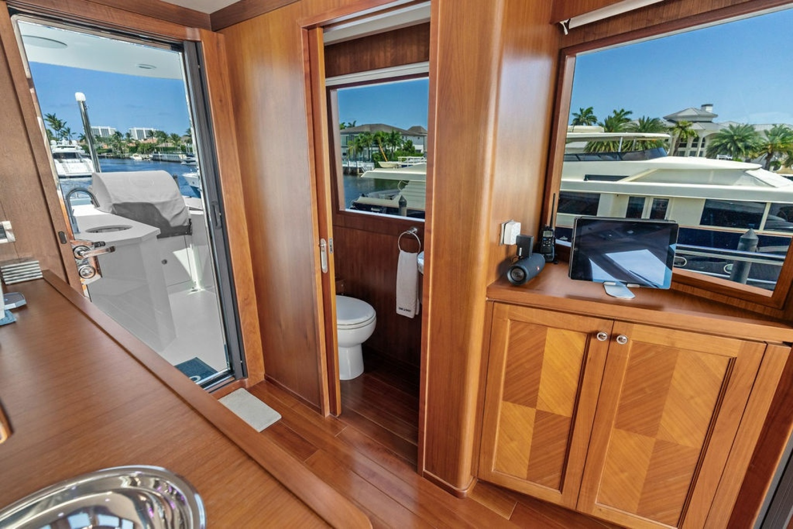 ONE SHOT 90ft Ocean Alexander Yacht For Sale ONE SHOT 90ft Ocean Alexander Yacht For Sale