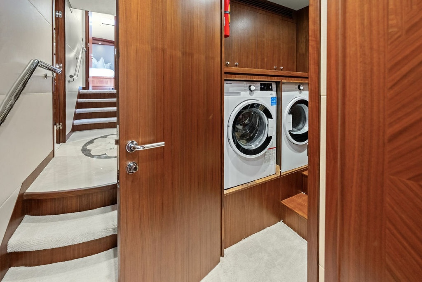 ONE SHOT 90ft Ocean Alexander Yacht For Sale ONE SHOT 90ft Ocean Alexander Yacht For Sale