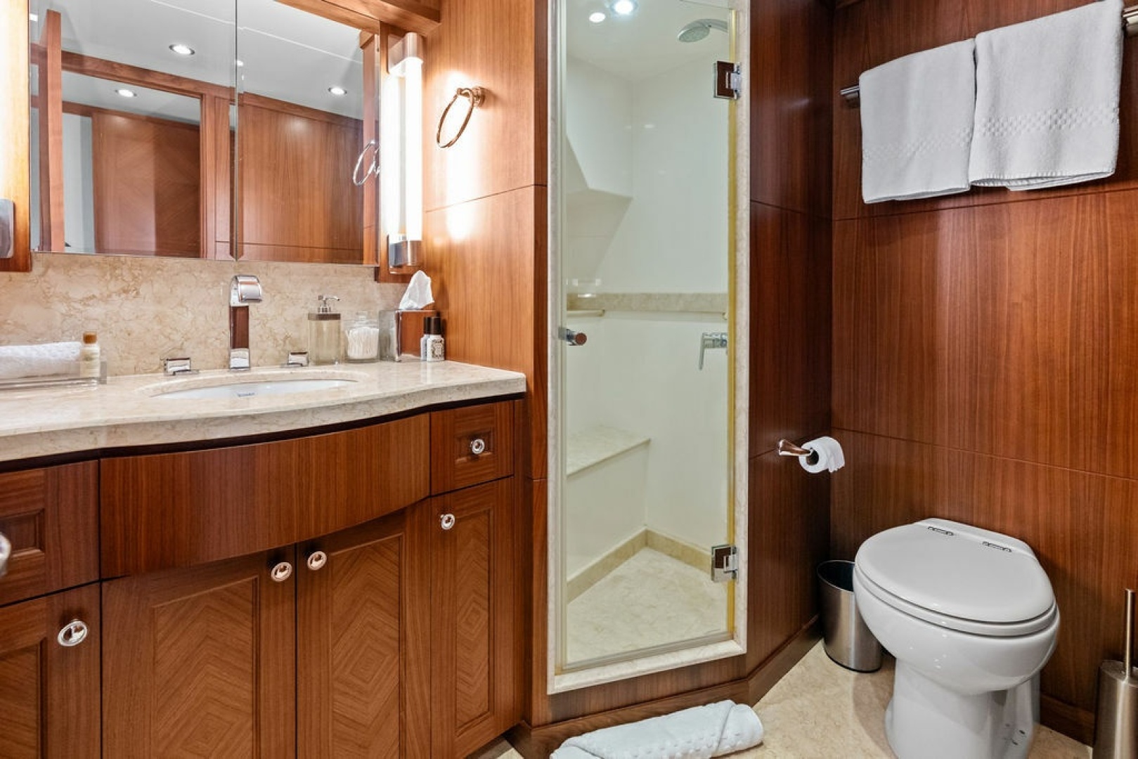 ONE SHOT 90ft Ocean Alexander Yacht For Sale ONE SHOT 90ft Ocean Alexander Yacht For Sale