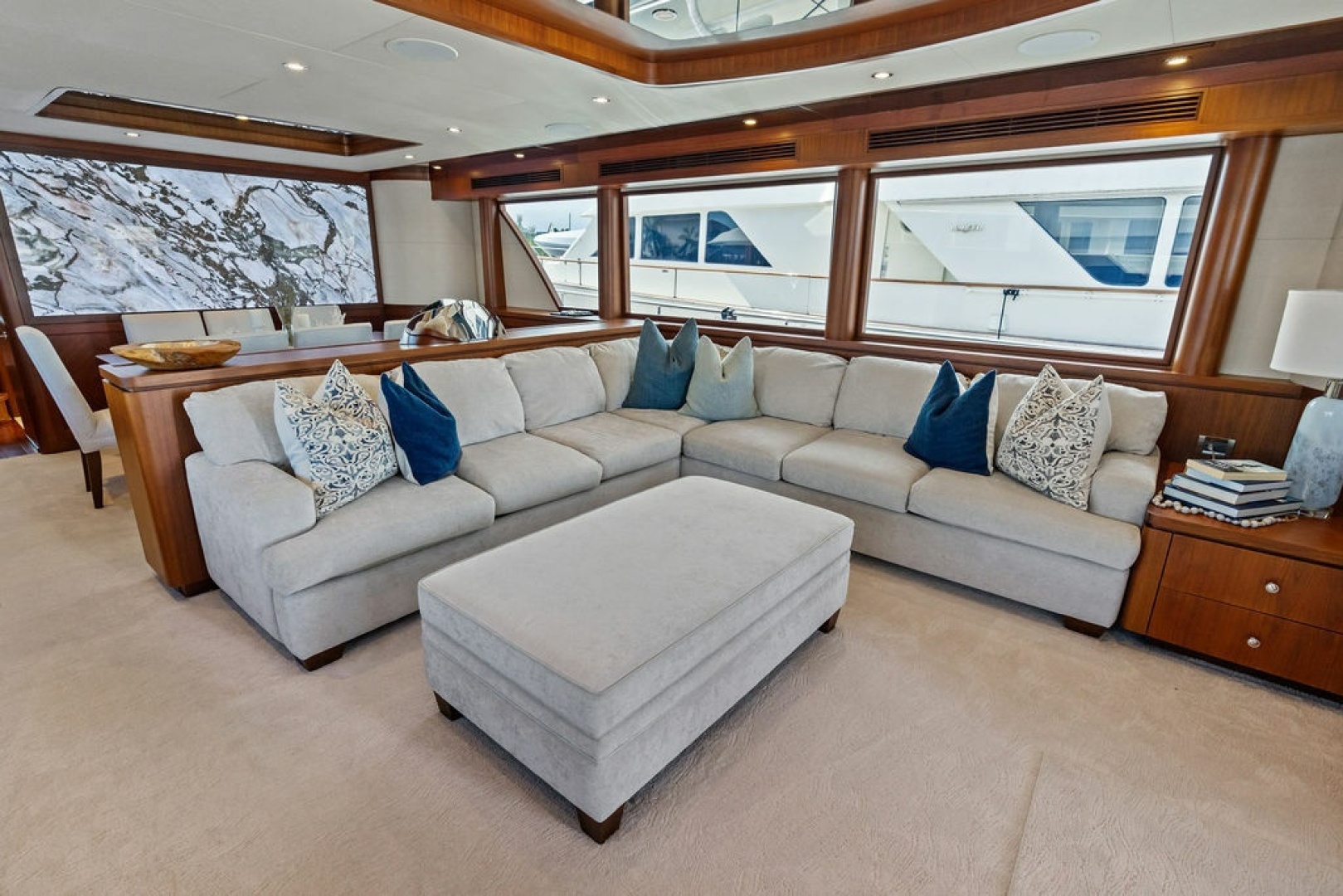2012 Ocean Alexander 90 Skylounge