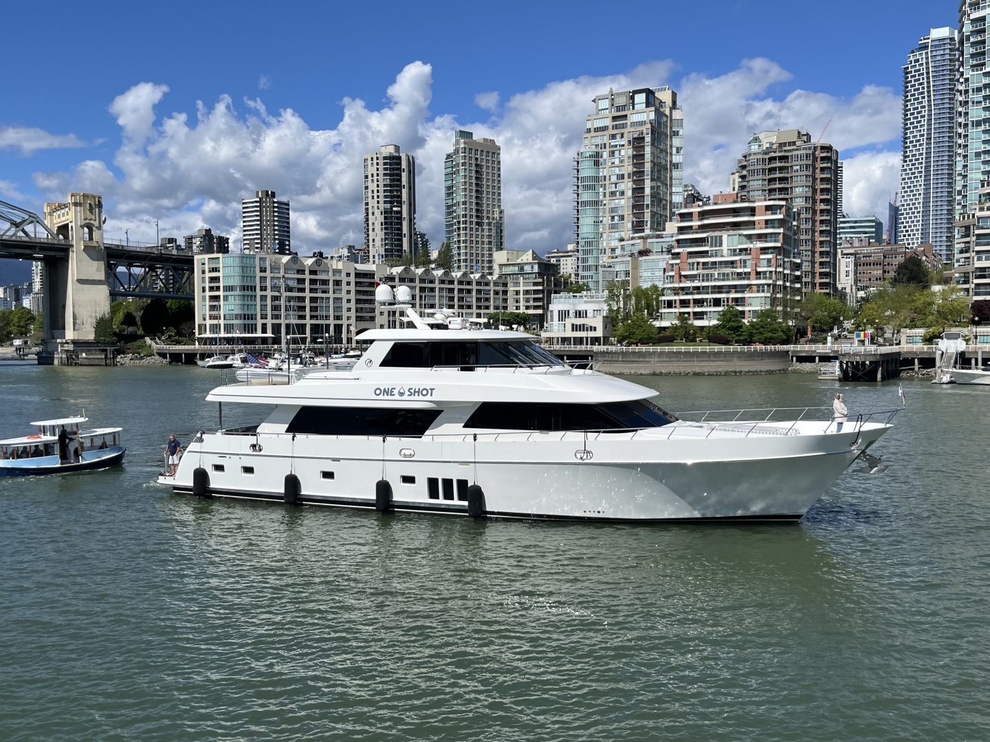 ONE SHOT 90ft Ocean Alexander Yacht For Sale ONE SHOT 90ft Ocean Alexander Yacht For Sale